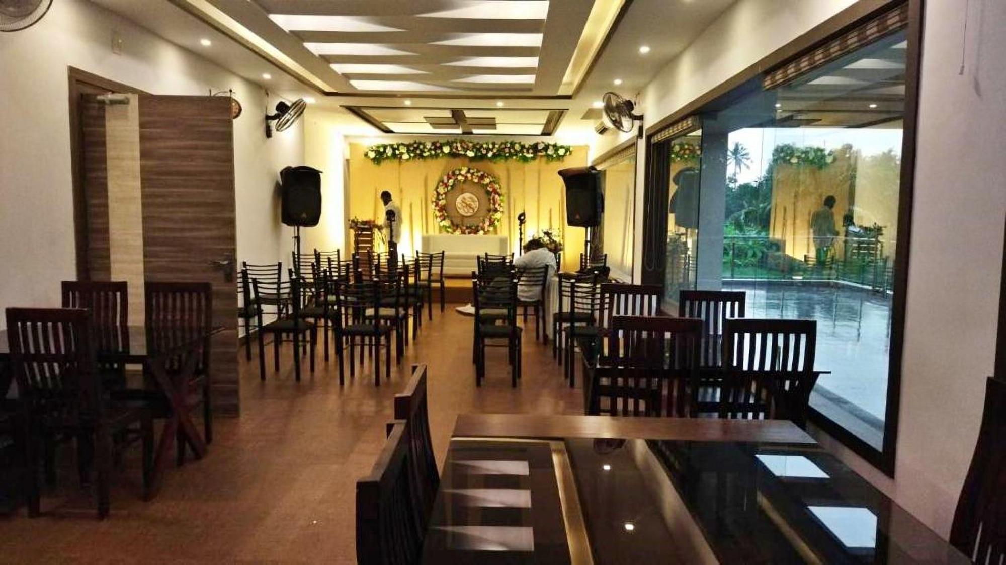Nadhiyoram River Retreat Kochi Buitenkant foto