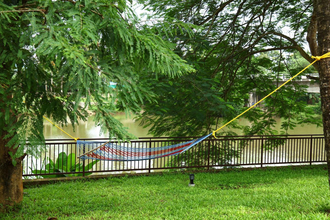 Nadhiyoram River Retreat Kochi Buitenkant foto