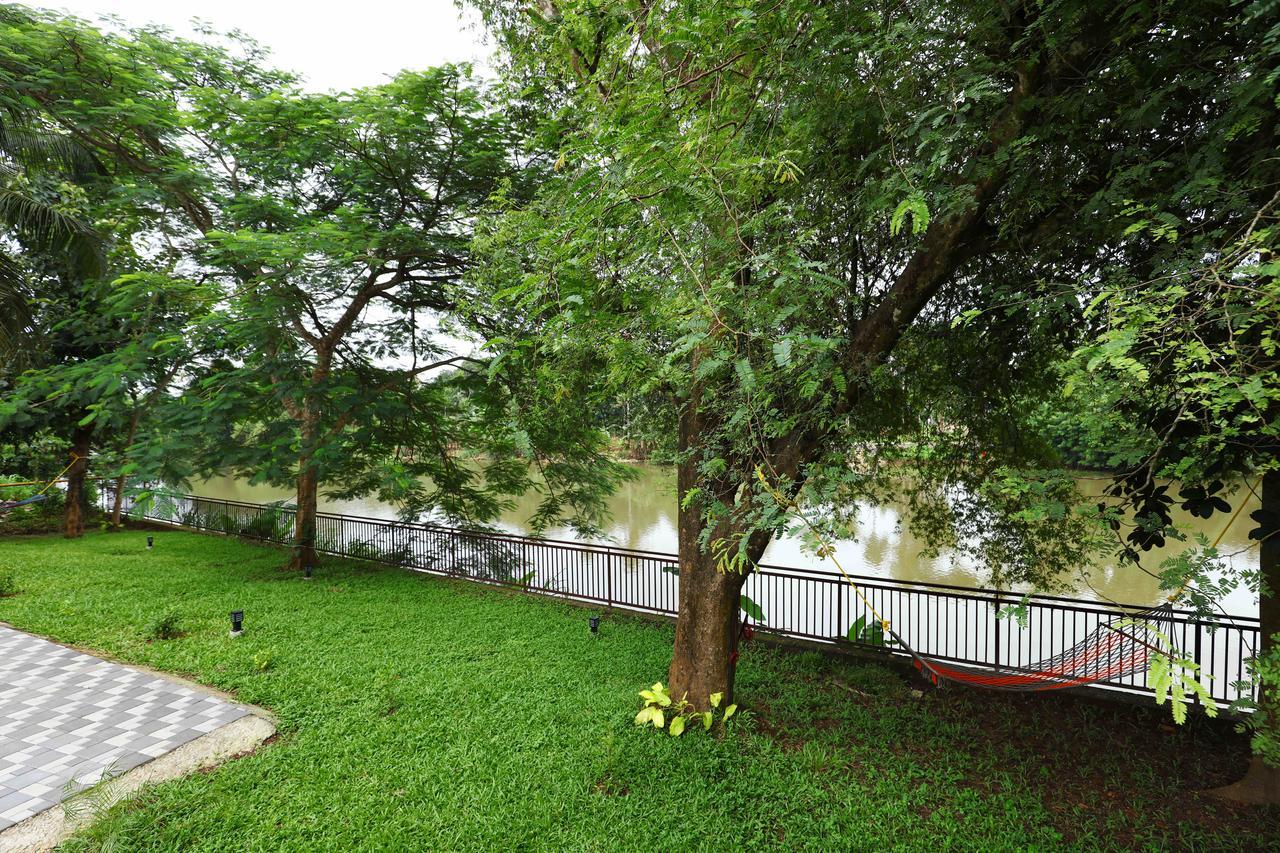 Nadhiyoram River Retreat Kochi Buitenkant foto