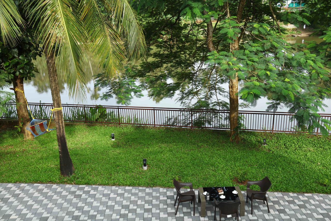 Nadhiyoram River Retreat Kochi Buitenkant foto