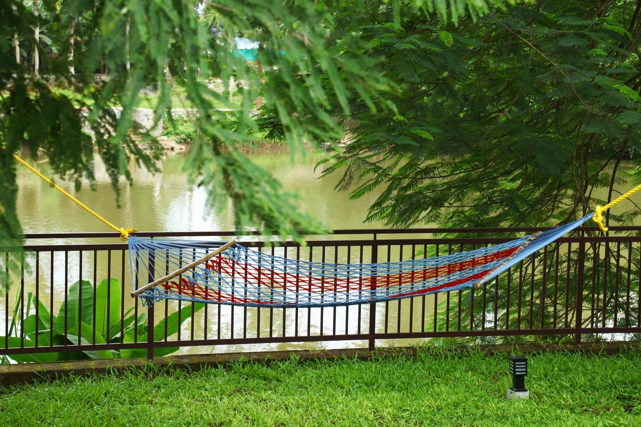 Nadhiyoram River Retreat Kochi Buitenkant foto